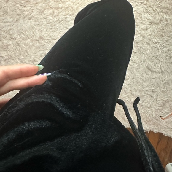 💕 black velvet leggings and tank - Picture 2 of 2